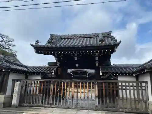 正運寺の山門