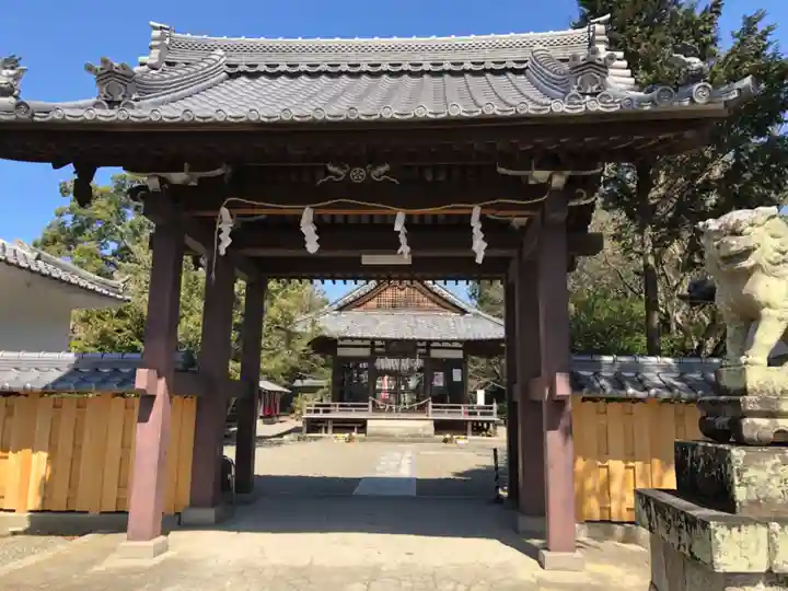 老杉神社の山門・神門