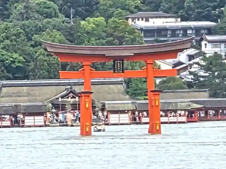 厳島神社(広島県)