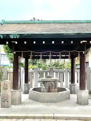 泉尾神社の手水