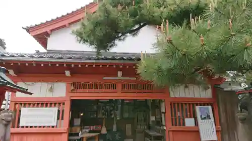 湊稲荷神社の本殿