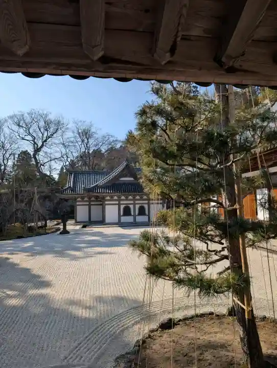 瑞巌寺の{uncategorized: "未分類", other: "その他", undefined: "問題あり", building: "その他建物", grave: "お墓", sacred_gate: "鳥居", guardian: "狛犬", statue: "像", buddha: "仏像", history: "歴史", nature: "自然", garden: "庭園", animal: "動物", pagoda: "塔", temizu: "手水舎", mountain_gate: "山門・神門", sanctuary: "本殿・本堂", subordinate: "末社・摂社", art: "芸術", scenery: "景色", jizo: "地蔵", ema: "絵馬", goshuin: "御朱印", omikuji: "おみくじ", items: "授与品その他", amulet: "お守り", goshuincho: "御朱印帳", eats: "食事", festival: "お祭り", votive_dance: "神楽", shichigosan: "七五三参", wedding: "結婚式", experience: "体験その他", initially: "初詣", around: "周辺", anti_infection: "感染症対策"}