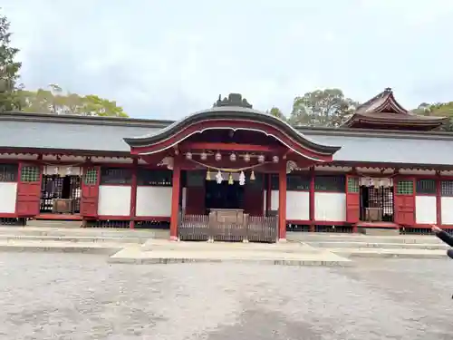 薦神社の本殿