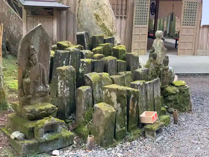御岩神社のその他建物