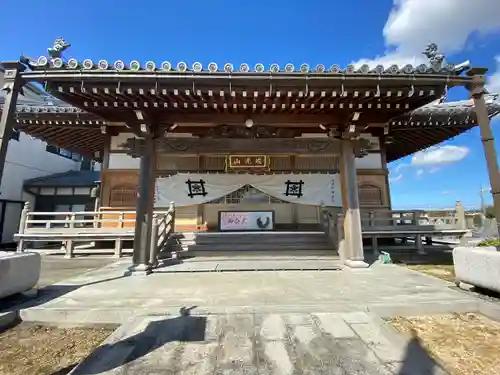 領善寺の本殿