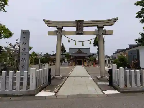 總社 和田八幡宮の鳥居