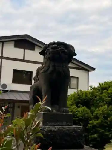 鷹巣神社の{uncategorized: "未分類", other: "その他", undefined: "問題あり", building: "その他建物", grave: "お墓", sacred_gate: "鳥居", guardian: "狛犬", statue: "像", buddha: "仏像", history: "歴史", nature: "自然", garden: "庭園", animal: "動物", pagoda: "塔", temizu: "手水舎", mountain_gate: "山門・神門", sanctuary: "本殿・本堂", subordinate: "末社・摂社", art: "芸術", scenery: "景色", jizo: "地蔵", ema: "絵馬", goshuin: "御朱印", omikuji: "おみくじ", items: "授与品その他", amulet: "お守り", goshuincho: "御朱印帳", eats: "食事", festival: "お祭り", votive_dance: "神楽", shichigosan: "七五三参", wedding: "結婚式", experience: "体験その他", initially: "初詣", around: "周辺", anti_infection: "感染症対策"}