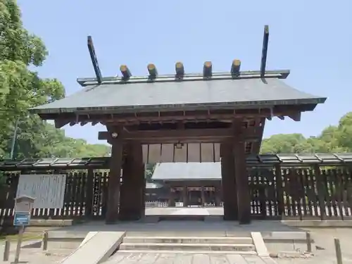 宮崎神宮の山門・神門