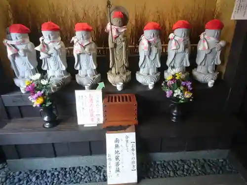 佛願寺　横浜別院の地蔵