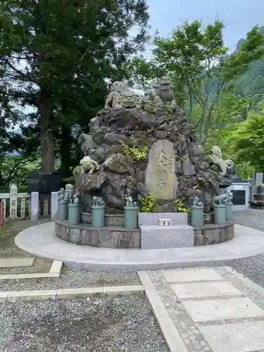 大山阿夫利神社の狛犬