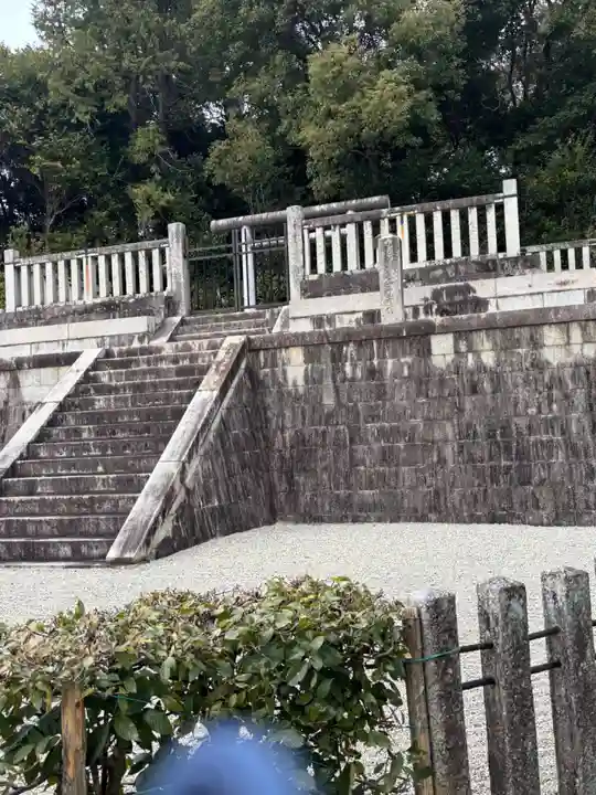 玉手丘上陵 (孝安天皇)(奈良県)