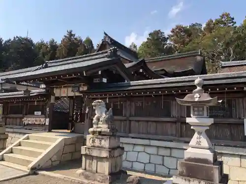 苗村神社の本殿