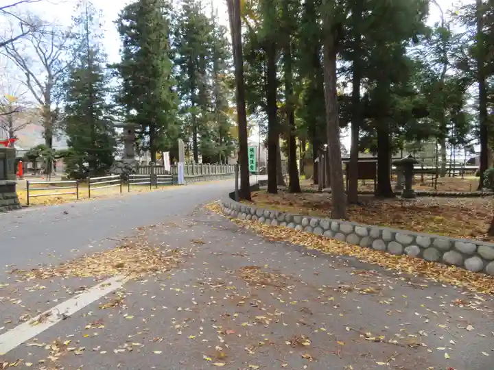 筑摩神社のその他建物