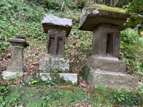 諏訪神社の末社