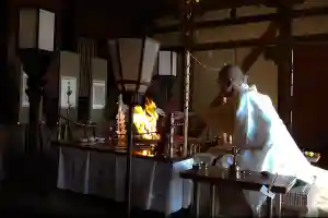 令和2年6月30日、夏越大祓神道護摩供
13:30頃~16:00頃迄 厳修
場所:禅瀧寺不動堂
護摩終了後に祈祷した御札を配布致します。
※数量に限りがございますので先着順となります。