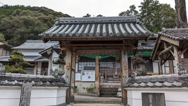 峰興寺の山門・神門