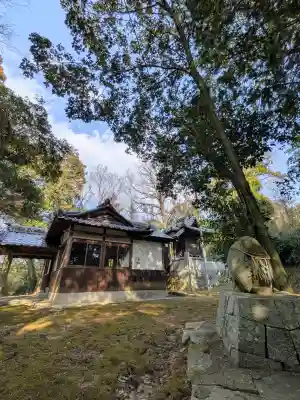 畑神社の{uncategorized: "未分類", other: "その他", undefined: "問題あり", building: "その他建物", grave: "お墓", sacred_gate: "鳥居", guardian: "狛犬", statue: "像", buddha: "仏像", history: "歴史", nature: "自然", garden: "庭園", animal: "動物", pagoda: "塔", temizu: "手水舎", mountain_gate: "山門・神門", sanctuary: "本殿・本堂", subordinate: "末社・摂社", art: "芸術", scenery: "景色", jizo: "地蔵", ema: "絵馬", goshuin: "御朱印", omikuji: "おみくじ", items: "授与品その他", amulet: "お守り", goshuincho: "御朱印帳", eats: "食事", festival: "お祭り", votive_dance: "神楽", shichigosan: "七五三参", wedding: "結婚式", experience: "体験その他", initially: "初詣", around: "周辺", anti_infection: "感染症対策"}