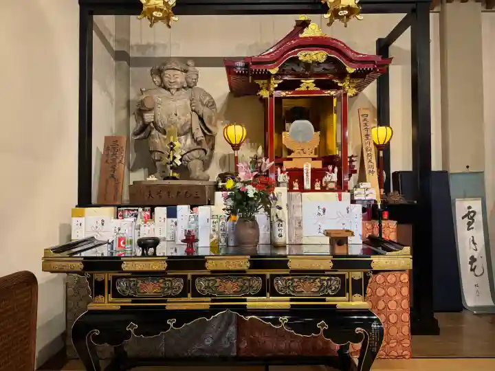 伊勢の国 四天王寺の{uncategorized: "未分類", other: "その他", undefined: "問題あり", building: "その他建物", grave: "お墓", sacred_gate: "鳥居", guardian: "狛犬", statue: "像", buddha: "仏像", history: "歴史", nature: "自然", garden: "庭園", animal: "動物", pagoda: "塔", temizu: "手水舎", mountain_gate: "山門・神門", sanctuary: "本殿・本堂", subordinate: "末社・摂社", art: "芸術", scenery: "景色", jizo: "地蔵", ema: "絵馬", goshuin: "御朱印", omikuji: "おみくじ", items: "授与品その他", amulet: "お守り", goshuincho: "御朱印帳", eats: "食事", festival: "お祭り", votive_dance: "神楽", shichigosan: "七五三参", wedding: "結婚式", experience: "体験その他", initially: "初詣", around: "周辺", anti_infection: "感染症対策"}