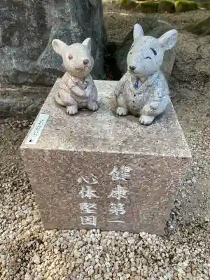 万九千社の{uncategorized: "未分類", other: "その他", undefined: "問題あり", building: "その他建物", grave: "お墓", sacred_gate: "鳥居", guardian: "狛犬", statue: "像", buddha: "仏像", history: "歴史", nature: "自然", garden: "庭園", animal: "動物", pagoda: "塔", temizu: "手水舎", mountain_gate: "山門・神門", sanctuary: "本殿・本堂", subordinate: "末社・摂社", art: "芸術", scenery: "景色", jizo: "地蔵", ema: "絵馬", goshuin: "御朱印", omikuji: "おみくじ", items: "授与品その他", amulet: "お守り", goshuincho: "御朱印帳", eats: "食事", festival: "お祭り", votive_dance: "神楽", shichigosan: "七五三参", wedding: "結婚式", experience: "体験その他", initially: "初詣", around: "周辺", anti_infection: "感染症対策"}