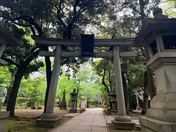 赤坂氷川神社の{uncategorized: "未分類", other: "その他", undefined: "問題あり", building: "その他建物", grave: "お墓", sacred_gate: "鳥居", guardian: "狛犬", statue: "像", buddha: "仏像", history: "歴史", nature: "自然", garden: "庭園", animal: "動物", pagoda: "塔", temizu: "手水舎", mountain_gate: "山門・神門", sanctuary: "本殿・本堂", subordinate: "末社・摂社", art: "芸術", scenery: "景色", jizo: "地蔵", ema: "絵馬", goshuin: "御朱印", omikuji: "おみくじ", items: "授与品その他", amulet: "お守り", goshuincho: "御朱印帳", eats: "食事", festival: "お祭り", votive_dance: "神楽", shichigosan: "七五三参", wedding: "結婚式", experience: "体験その他", initially: "初詣", around: "周辺", anti_infection: "感染症対策"}