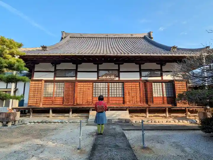 洞興寺の本殿・本堂