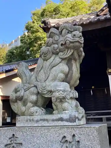 平岡野神社の狛犬