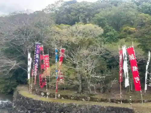 伊勢神宮内宮（皇大神宮）の{uncategorized: "未分類", other: "その他", undefined: "問題あり", building: "その他建物", grave: "お墓", sacred_gate: "鳥居", guardian: "狛犬", statue: "像", buddha: "仏像", history: "歴史", nature: "自然", garden: "庭園", animal: "動物", pagoda: "塔", temizu: "手水舎", mountain_gate: "山門・神門", sanctuary: "本殿・本堂", subordinate: "末社・摂社", art: "芸術", scenery: "景色", jizo: "地蔵", ema: "絵馬", goshuin: "御朱印", omikuji: "おみくじ", items: "授与品その他", amulet: "お守り", goshuincho: "御朱印帳", eats: "食事", festival: "お祭り", votive_dance: "神楽", shichigosan: "七五三参", wedding: "結婚式", experience: "体験その他", initially: "初詣", around: "周辺", anti_infection: "感染症対策"}