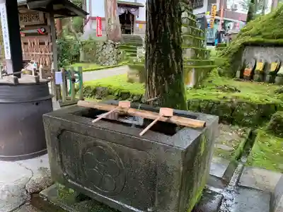 日石寺の手水舎