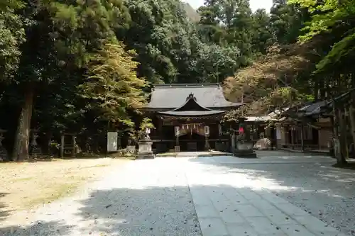 等彌神社の本殿