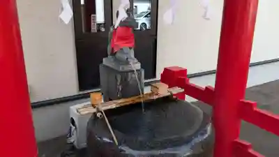 函館伏白稲荷神社の手水舎