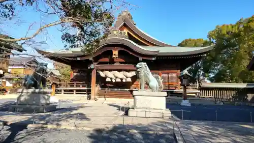 関西出雲久多美神社の{uncategorized: "未分類", other: "その他", undefined: "問題あり", building: "その他建物", grave: "お墓", sacred_gate: "鳥居", guardian: "狛犬", statue: "像", buddha: "仏像", history: "歴史", nature: "自然", garden: "庭園", animal: "動物", pagoda: "塔", temizu: "手水舎", mountain_gate: "山門・神門", sanctuary: "本殿・本堂", subordinate: "末社・摂社", art: "芸術", scenery: "景色", jizo: "地蔵", ema: "絵馬", goshuin: "御朱印", omikuji: "おみくじ", items: "授与品その他", amulet: "お守り", goshuincho: "御朱印帳", eats: "食事", festival: "お祭り", votive_dance: "神楽", shichigosan: "七五三参", wedding: "結婚式", experience: "体験その他", initially: "初詣", around: "周辺", anti_infection: "感染症対策"}