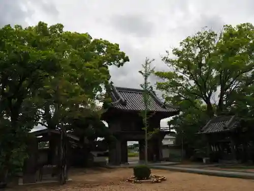 法輪寺の山門