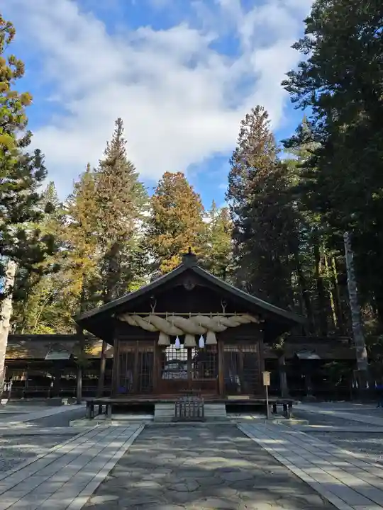 諏訪大社下社春宮(長野県)