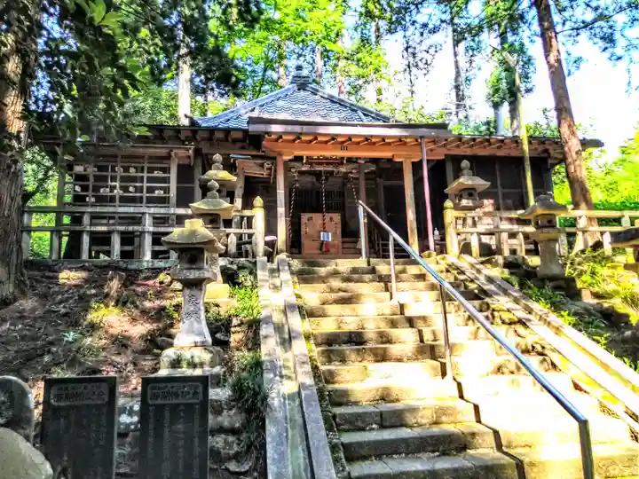 鷲巣山文殊堂の本殿・本堂