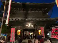 泉岳寺の山門