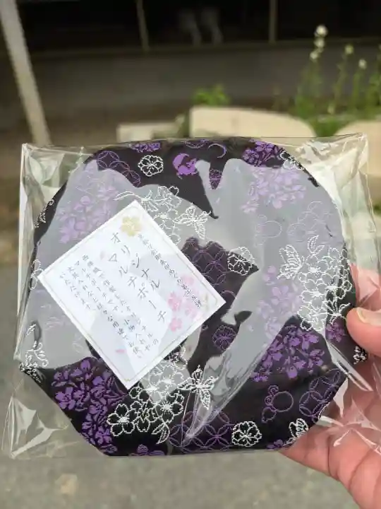 藤森神社の{uncategorized: "未分類", other: "その他", undefined: "問題あり", building: "その他建物", grave: "お墓", sacred_gate: "鳥居", guardian: "狛犬", statue: "像", buddha: "仏像", history: "歴史", nature: "自然", garden: "庭園", animal: "動物", pagoda: "塔", temizu: "手水舎", mountain_gate: "山門・神門", sanctuary: "本殿・本堂", subordinate: "末社・摂社", art: "芸術", scenery: "景色", jizo: "地蔵", ema: "絵馬", goshuin: "御朱印", omikuji: "おみくじ", items: "授与品その他", amulet: "お守り", goshuincho: "御朱印帳", eats: "食事", festival: "お祭り", votive_dance: "神楽", shichigosan: "七五三参", wedding: "結婚式", experience: "体験その他", initially: "初詣", around: "周辺", anti_infection: "感染症対策"}