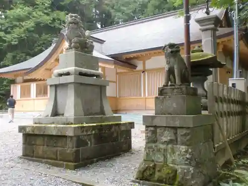 戸隠神社中社の狛犬