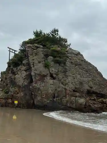 稲佐の浜　弁天島(島根県)