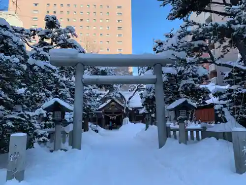 三吉神社の鳥居