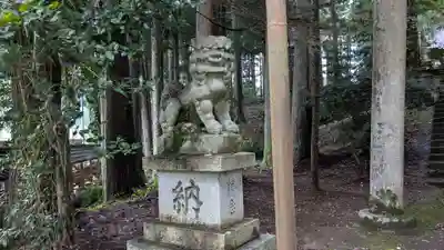 白山神社の狛犬
