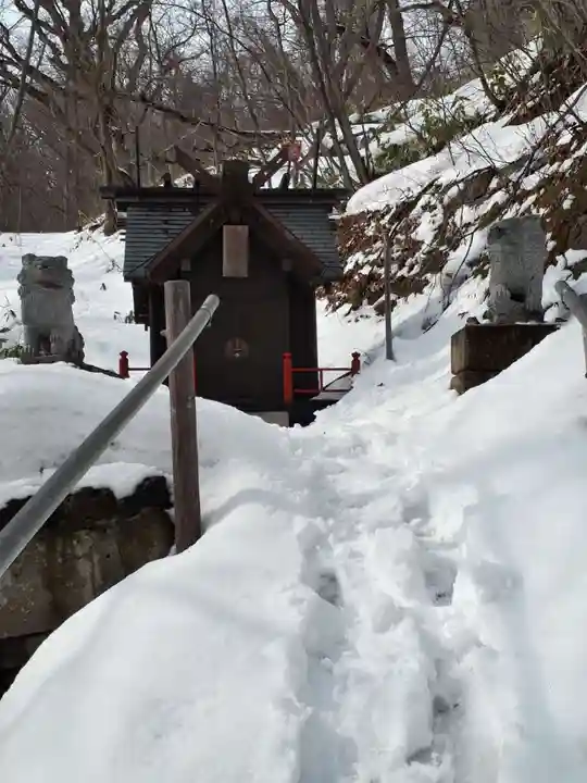 上山鼻神社の本殿・本堂