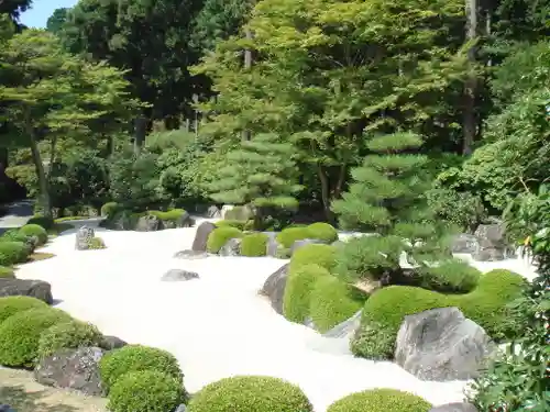 三室戸寺の庭園