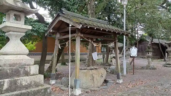 野志里神社の手水舎