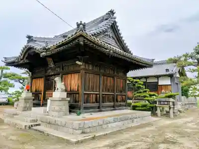 新政成神社の本殿・本堂