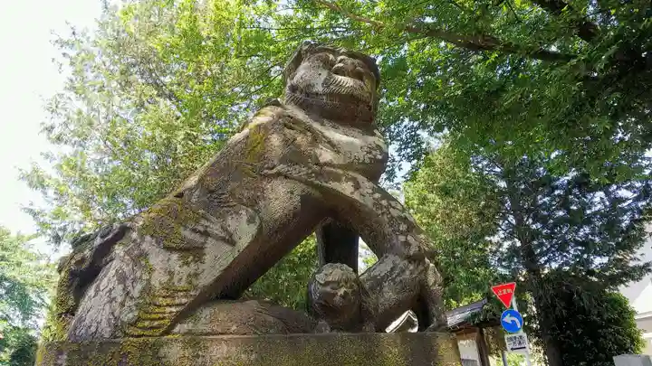尉殿神社の狛犬