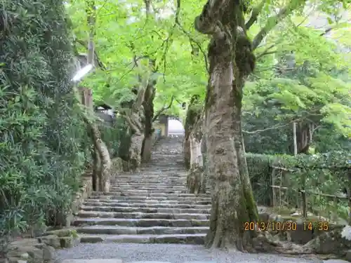 寂光院の建物その他