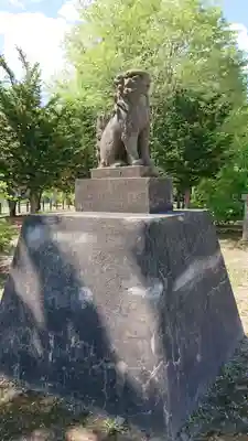 美国神社の狛犬