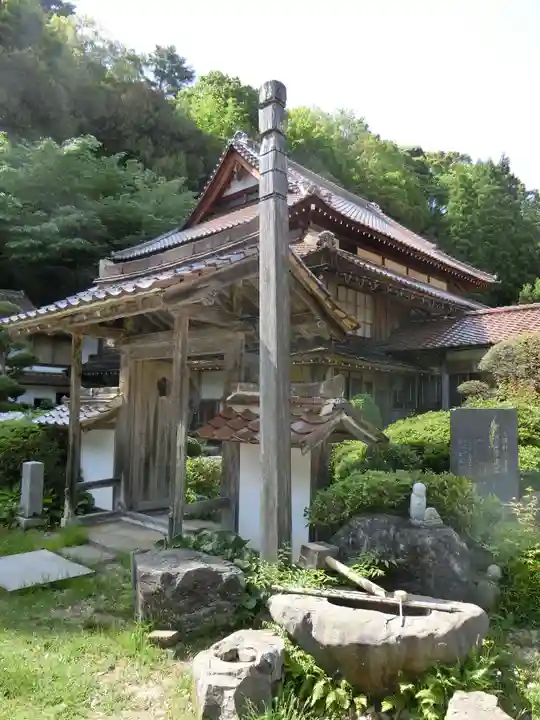 峯寺の山門・神門
