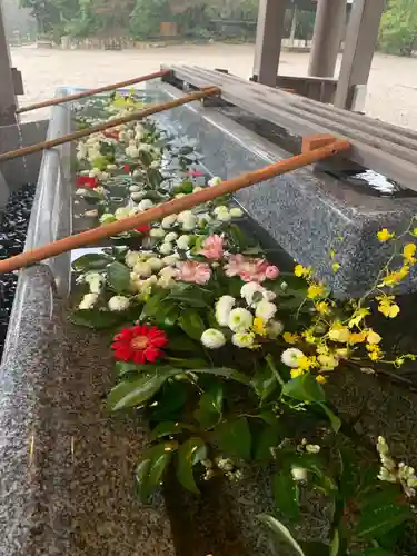 射水神社の手水舎