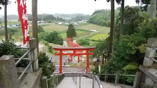 高屋敷稲荷神社の景色